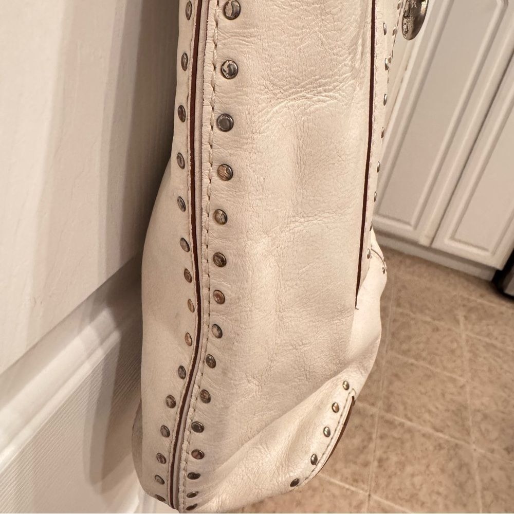Michael Kors Astor older Studded cream leather big tote well made loved 13x12x3" - Picture 3 of 16